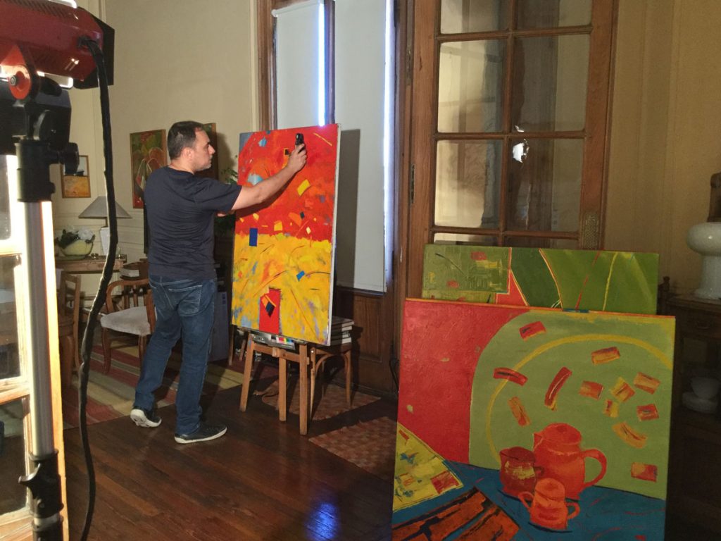 Fabián Cañás midiendo luz