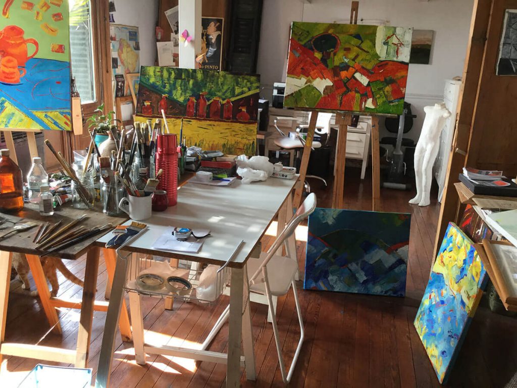El taller (mesa con materiales)